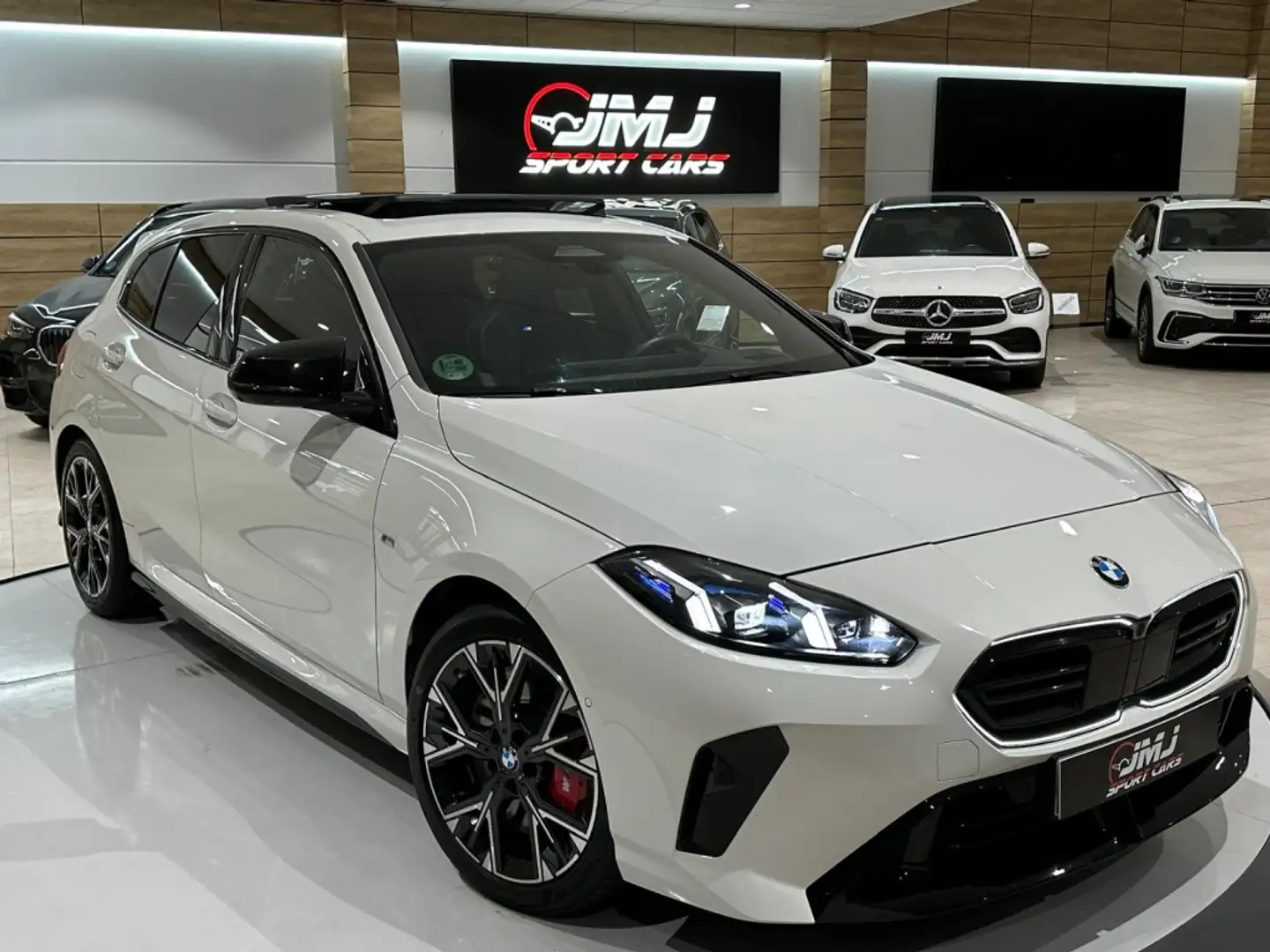 BMW 135 M135iA xDrive M Sport Pro Blanc - 2