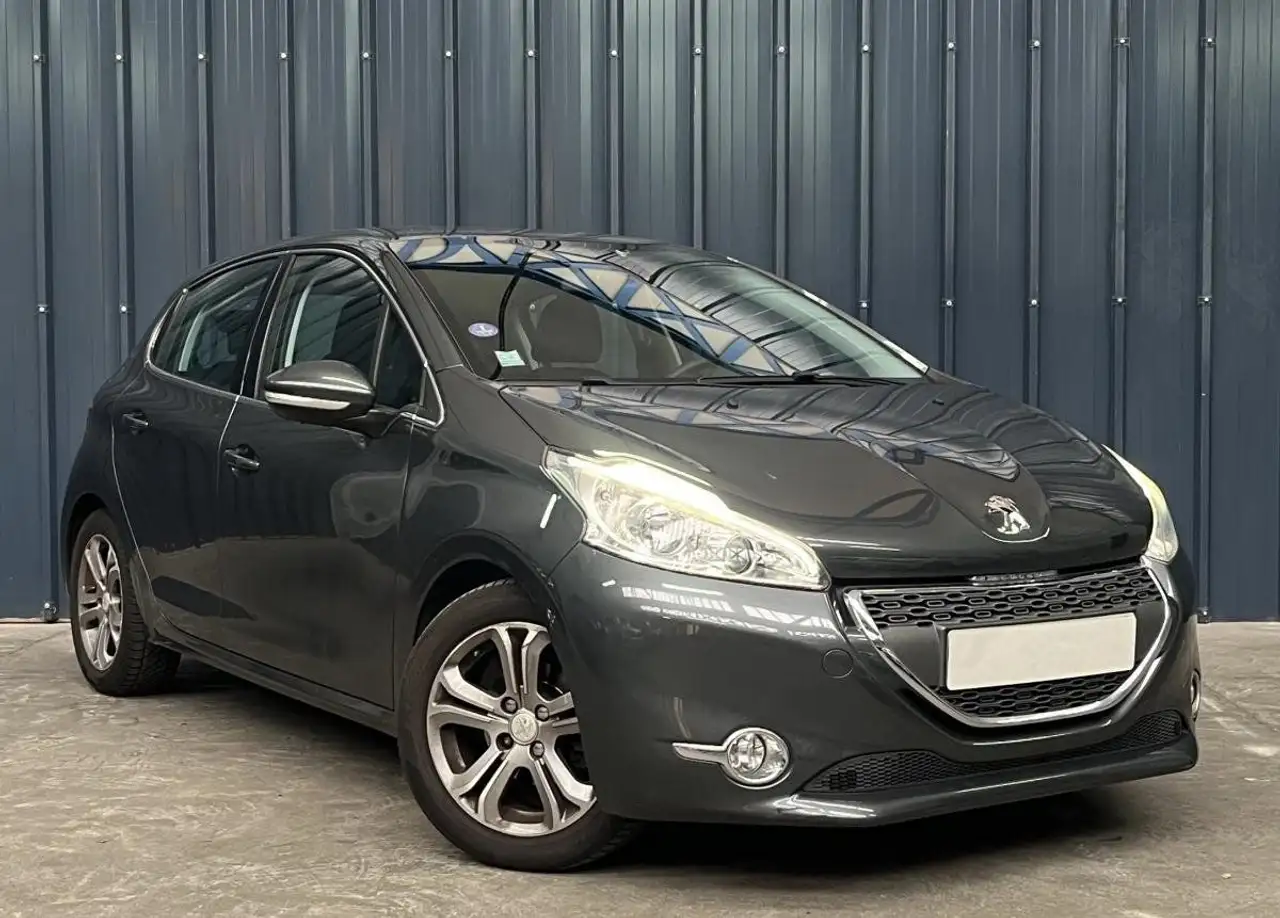 Peugeot 208 GENERATION-I 1.6 VTI 120 ALLURE