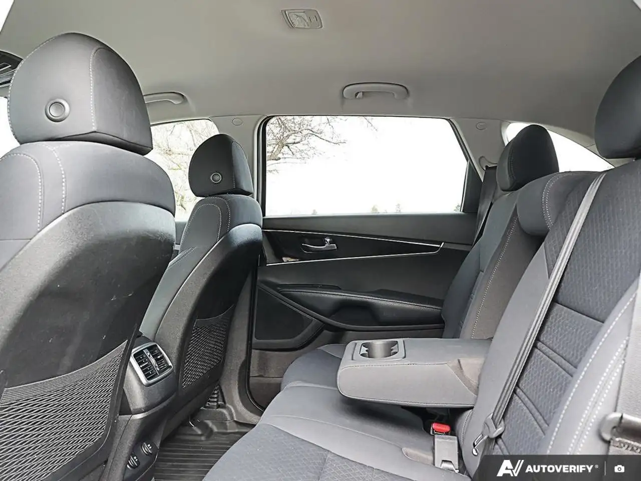 Kia Sorento снимка Kia Sorento