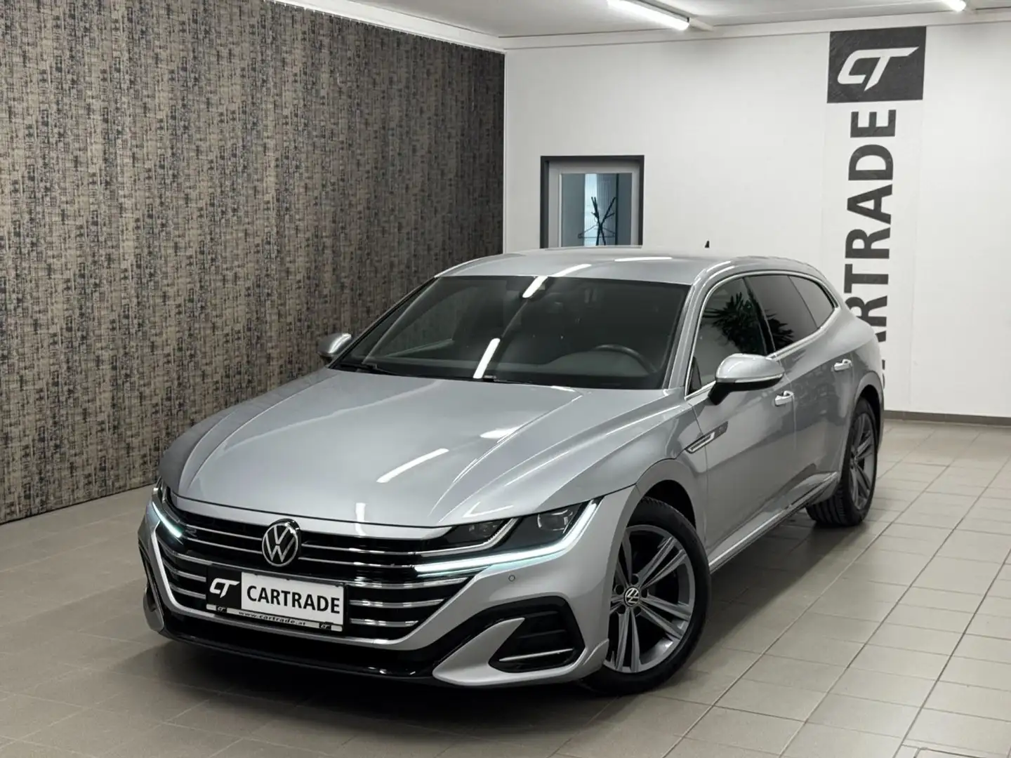 Volkswagen Arteon 2.0 TDI R-Line / LED/ VIRTUAL/ ACC/ NAVI/ ANHV./ Silber - 2