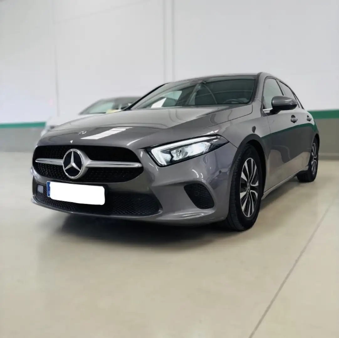 Mercedes-Benz A 200 200d 8G-DCT Gris - 1