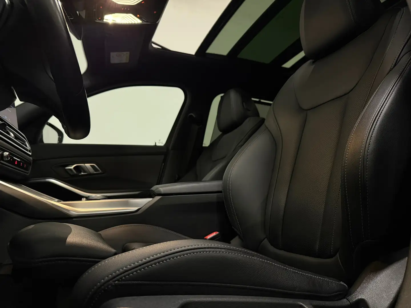 BMW 330 3-serie Touring 330e Touring M Pano Trekhaak Black Grijs - 2