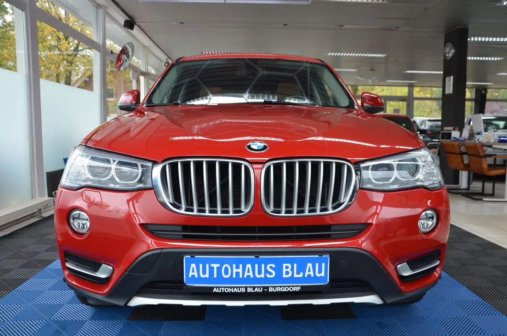 BMW X3 xDrive 20d *X-LINE*AUTOMATIK*LEDER*NAVI*1.HD! Rot - 2