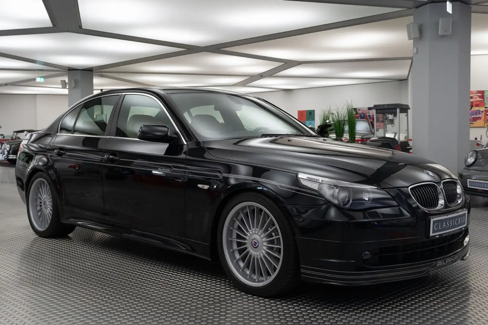 Alpina B5 4,4 Schwarz - 2