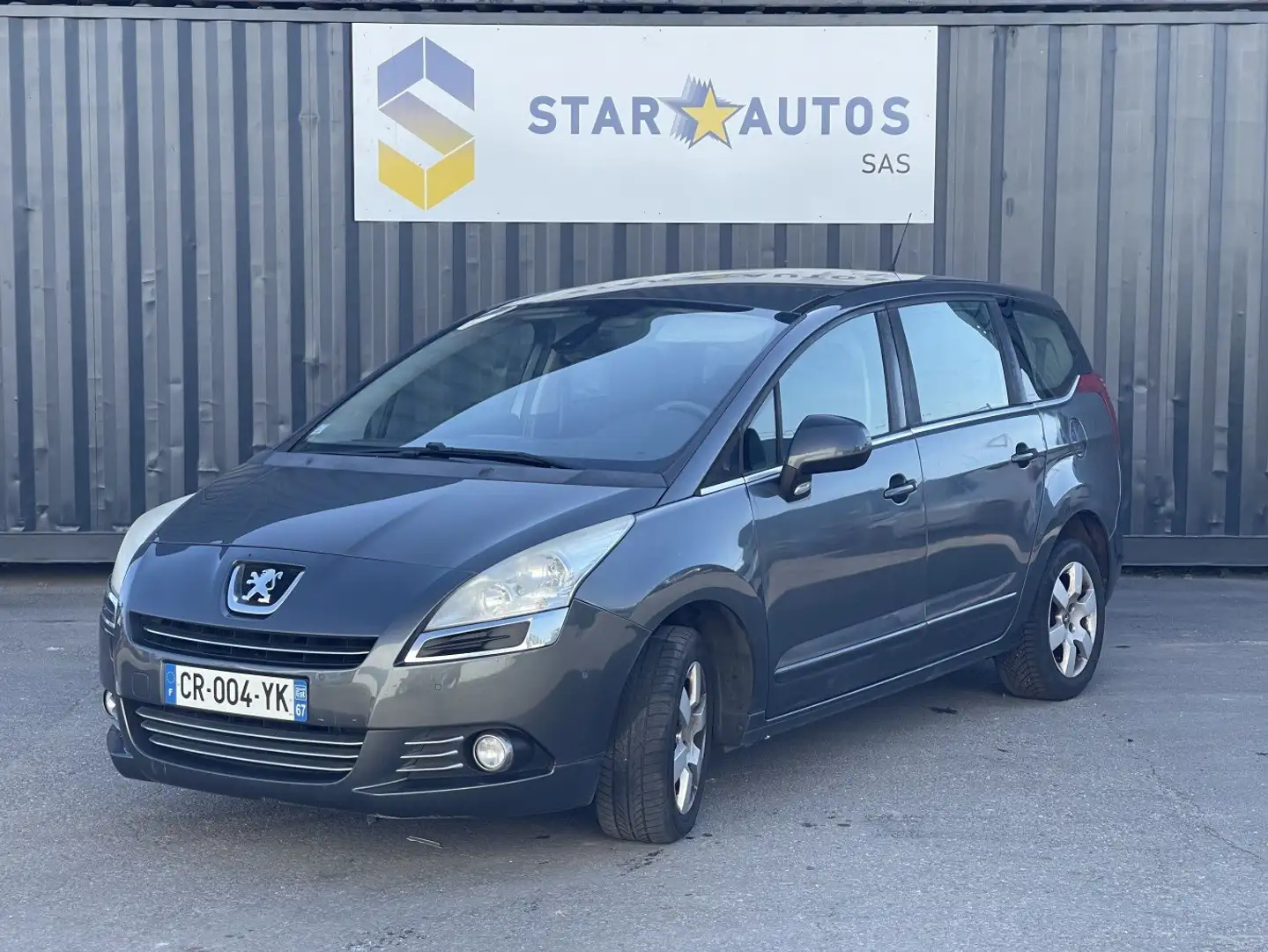Peugeot 5008 5008 1.6 e-HDi 115ch FAP Gris - 1