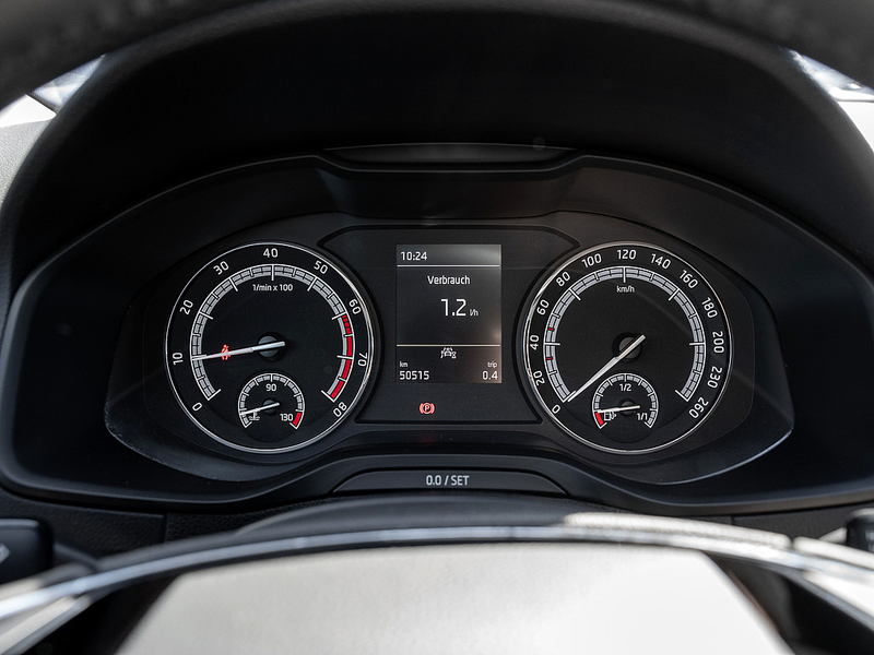 Skoda Karoq 1.0 TSI Clever PDC KEYLESS SMARTLINK — photo 11