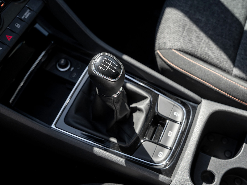 Skoda Karoq 1.0 TSI Clever PDC KEYLESS SMARTLINK — photo 9