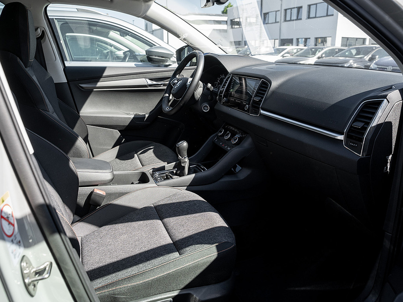 Skoda Karoq 1.0 TSI Clever PDC KEYLESS SMARTLINK — photo 2