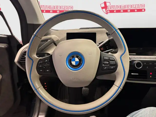 BMW i3 view 11