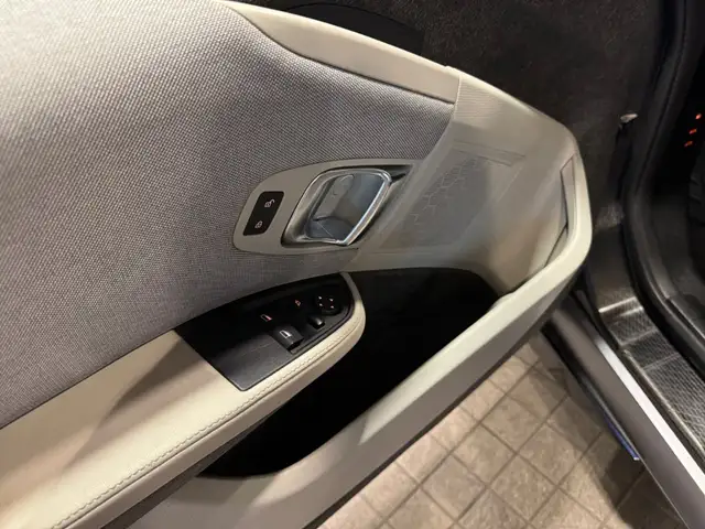 BMW i3 view 9