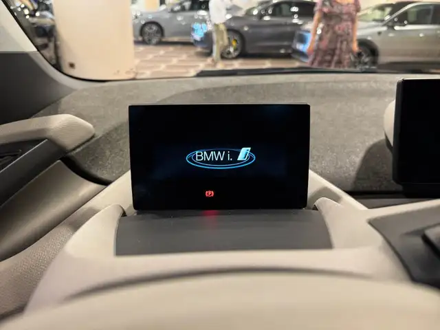 BMW i3 view 12