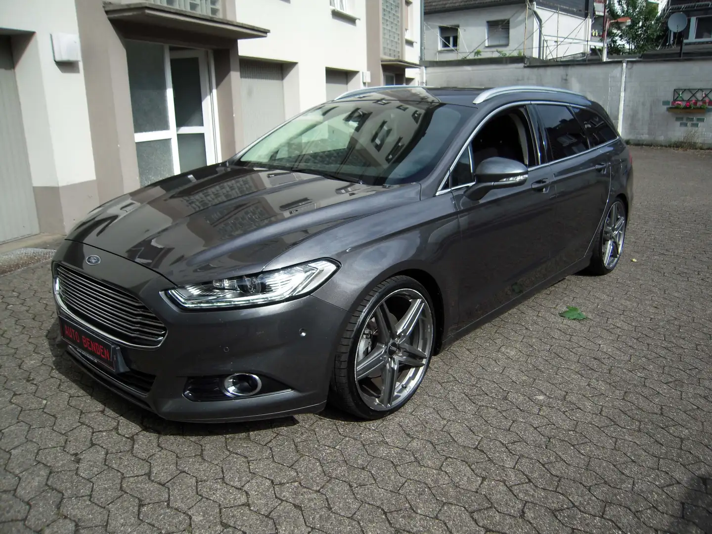 Ford Mondeo Titanium TOP-AUSSTATTUNG Inzahlungnahme möglich Grey - 1