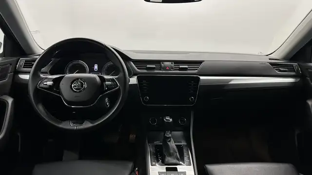 Skoda Superb view 2