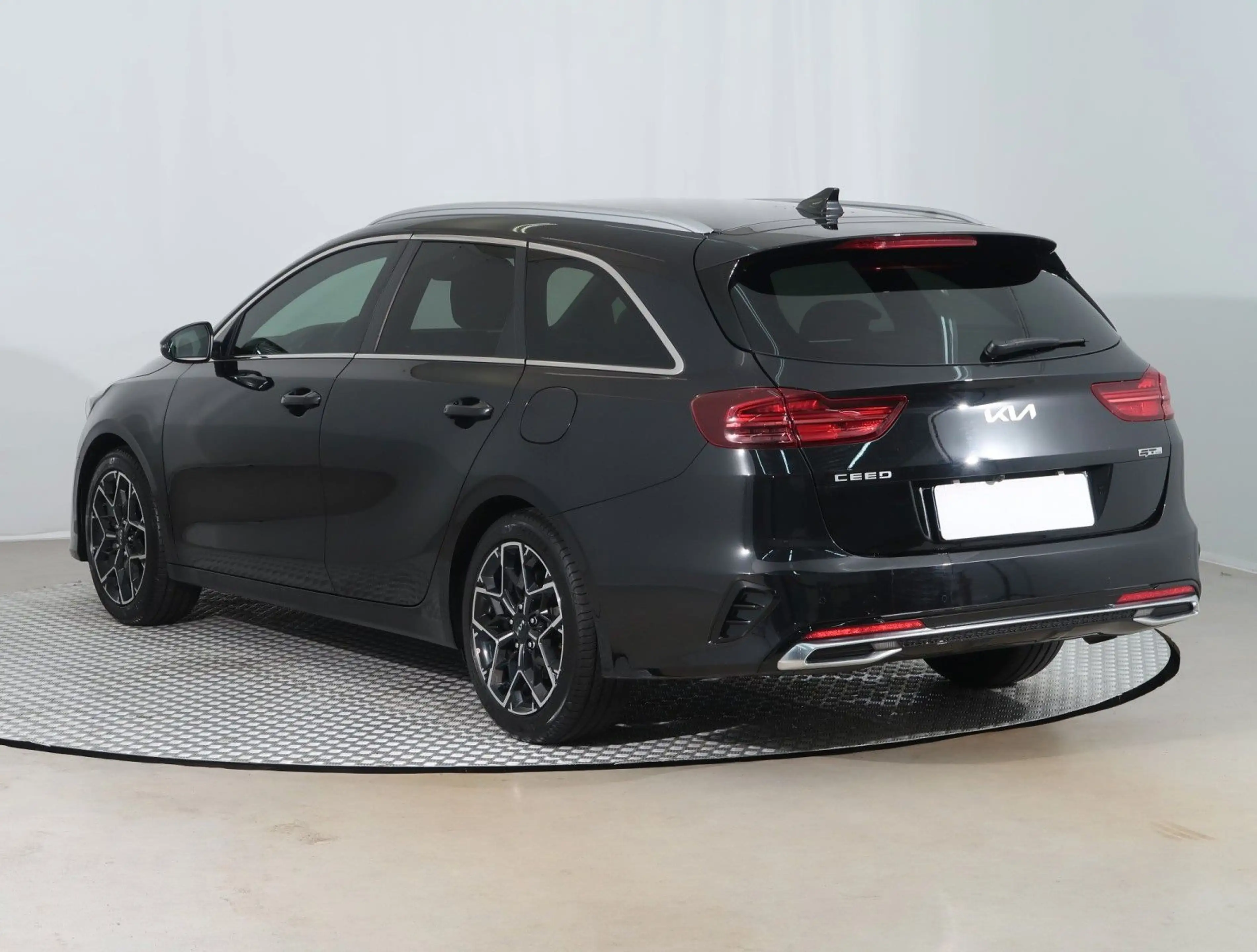 Kia Ceed SW / cee'd SW — photo 3
