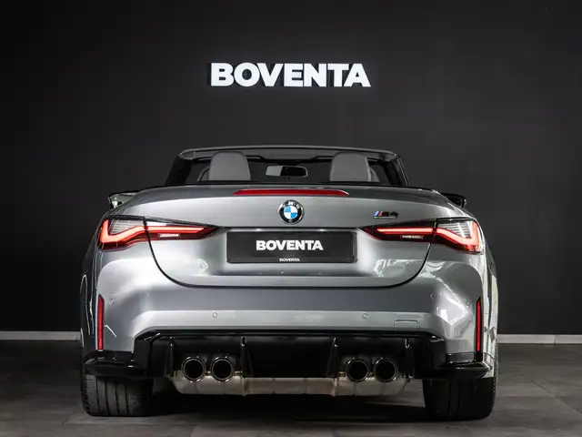 BMW M4 view 8