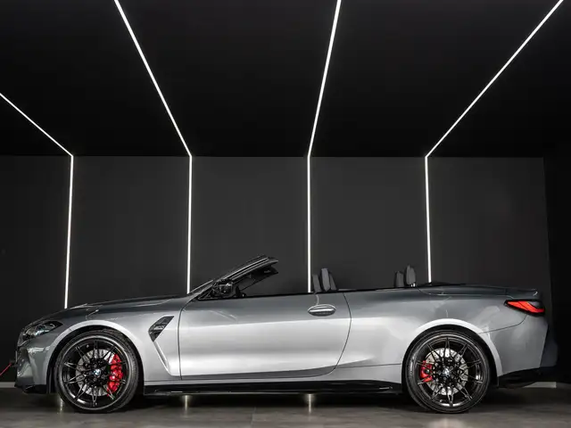 BMW M4 view 7