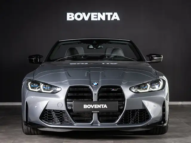 BMW M4 view 2