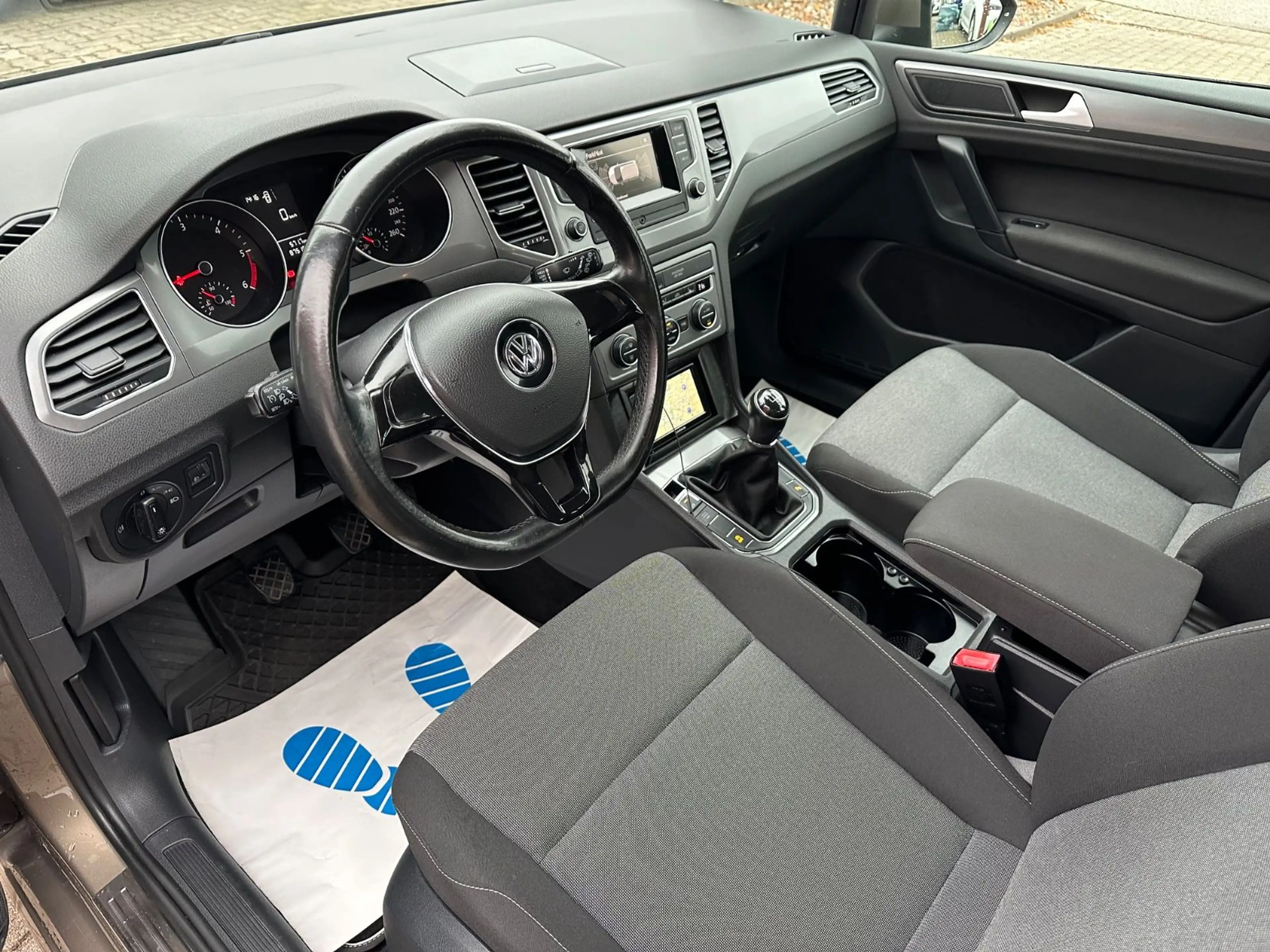 Volkswagen Golf Sportsvan VII Trendline/SHZ/TEMP/PDC/KLIMAA — photo 9