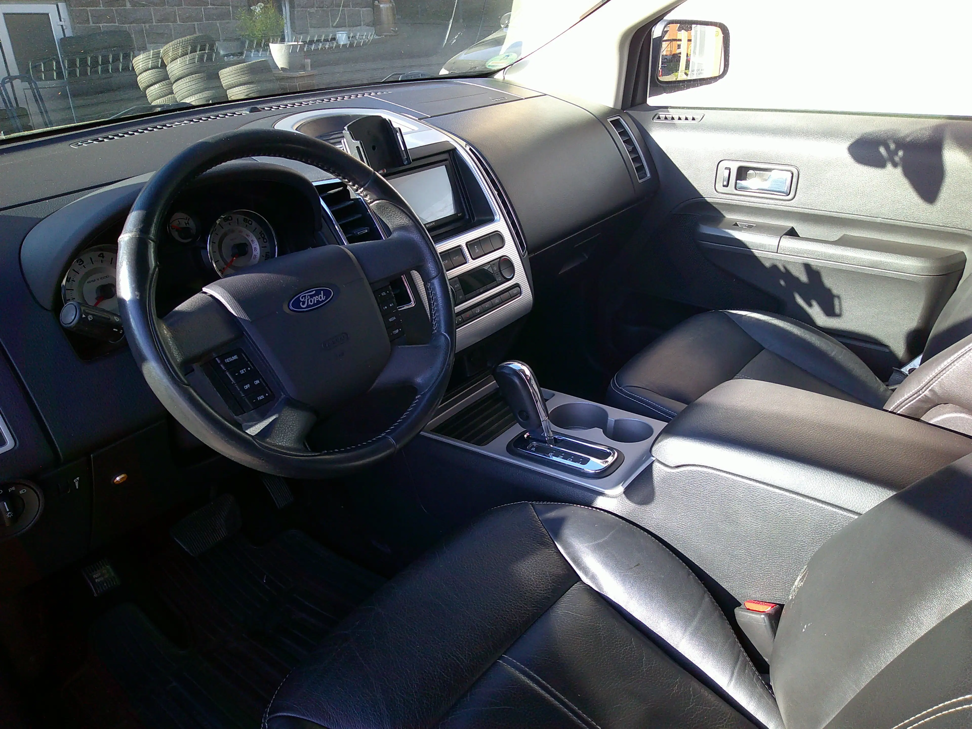 Ford Edge 4x4   TÜV Neu  Sitzheizung Leder AHZ — photo 11