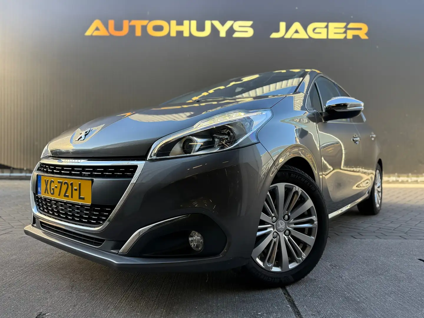 Peugeot 208 1.2 PureTech Active|Automaat| Grijs - 1