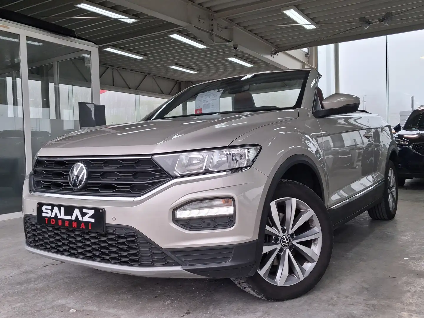 Volkswagen T-Roc T-Roc Cabriolet 1.5 TSI B.AUTO_NAVI_CARPLAY_CUIR Grau - 2