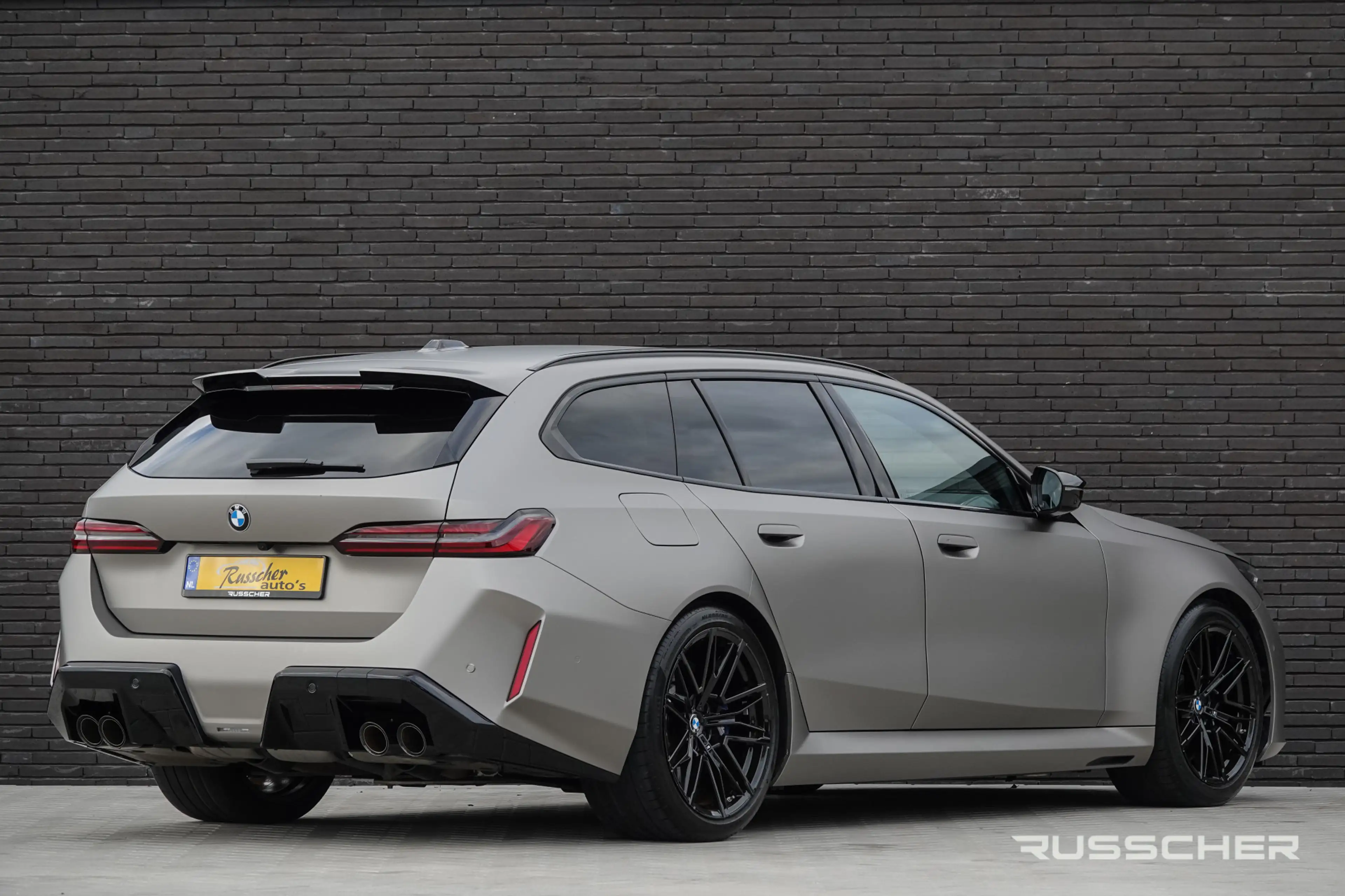 BMW M5 Touring 727Pk 4.4L V8 Hybride | M-Drivers Package — photo 2