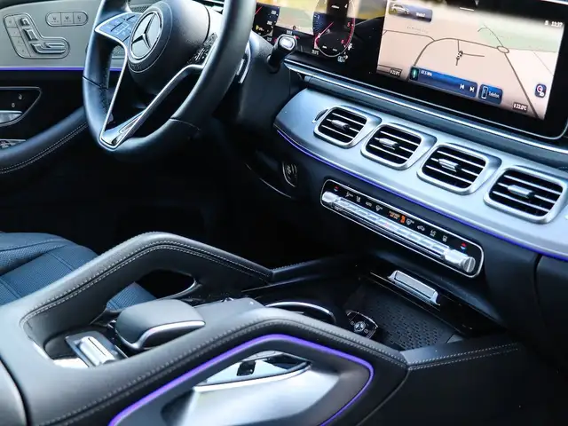 Mercedes-Benz GLS view 25