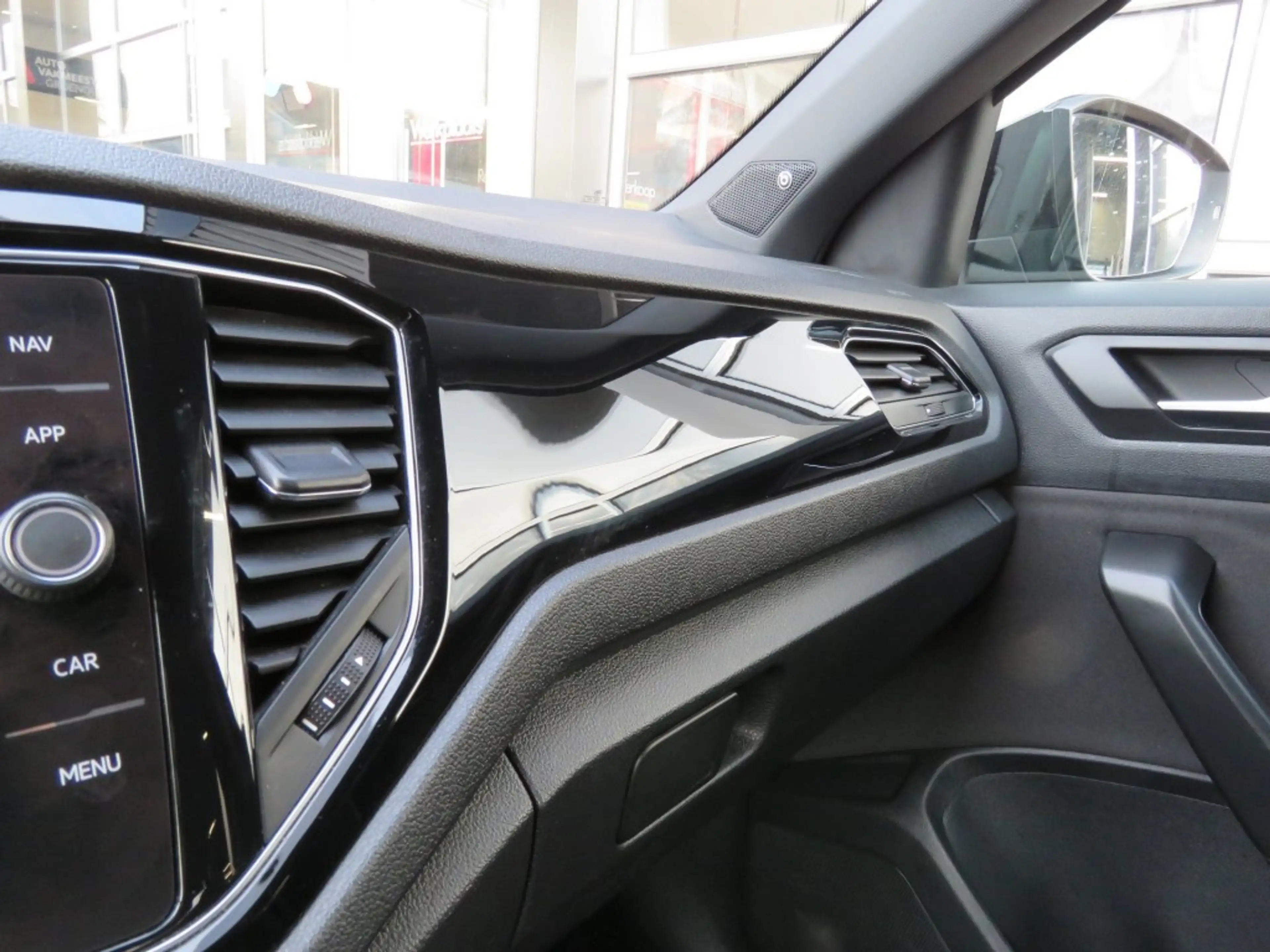 Volkswagen T-Roc 1.5 TSI 150pk SPORT BLACK EDITION / Led / Beats au — photo 39