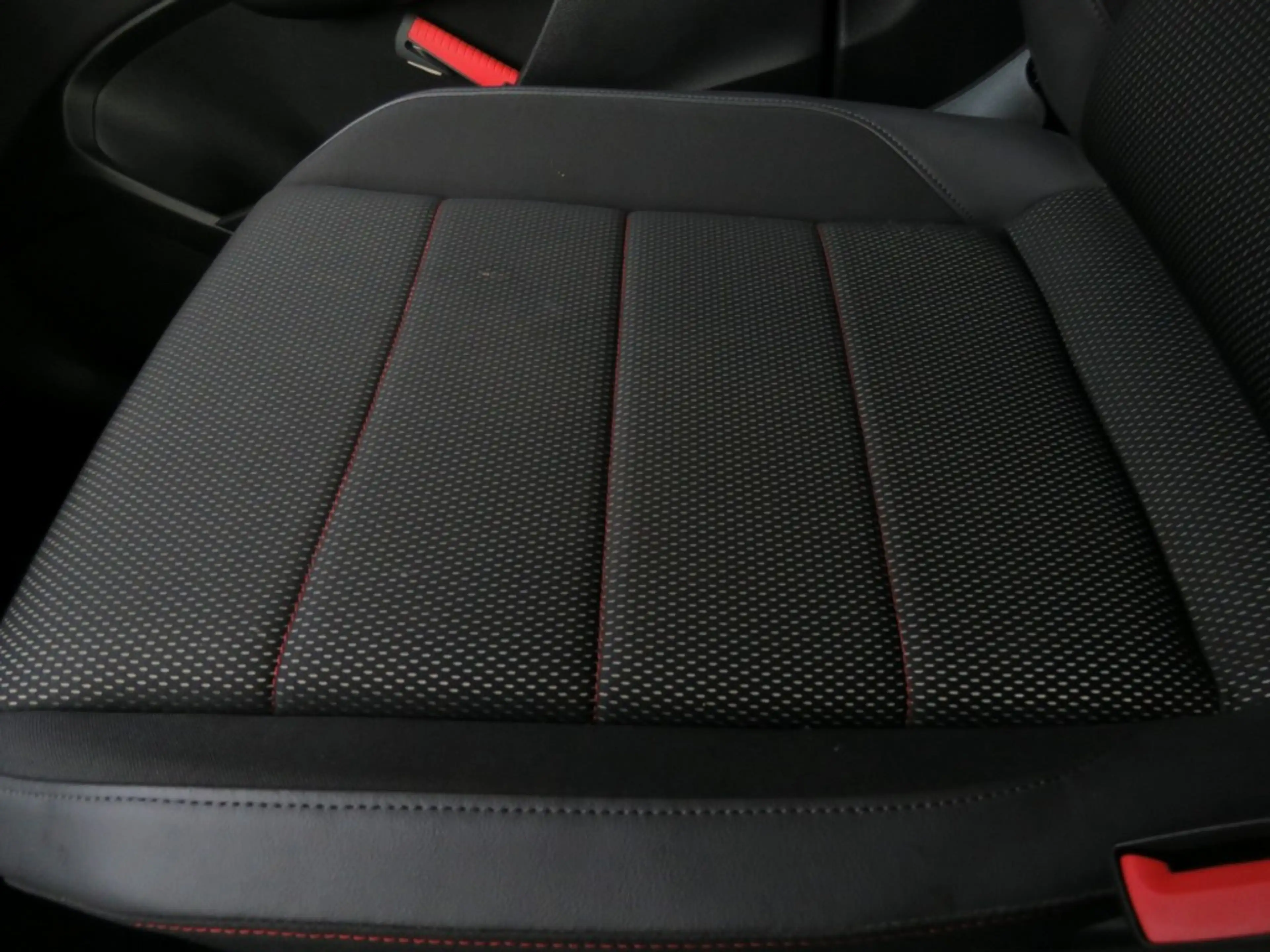 Volkswagen T-Roc 1.5 TSI 150pk SPORT BLACK EDITION / Led / Beats au — photo 41