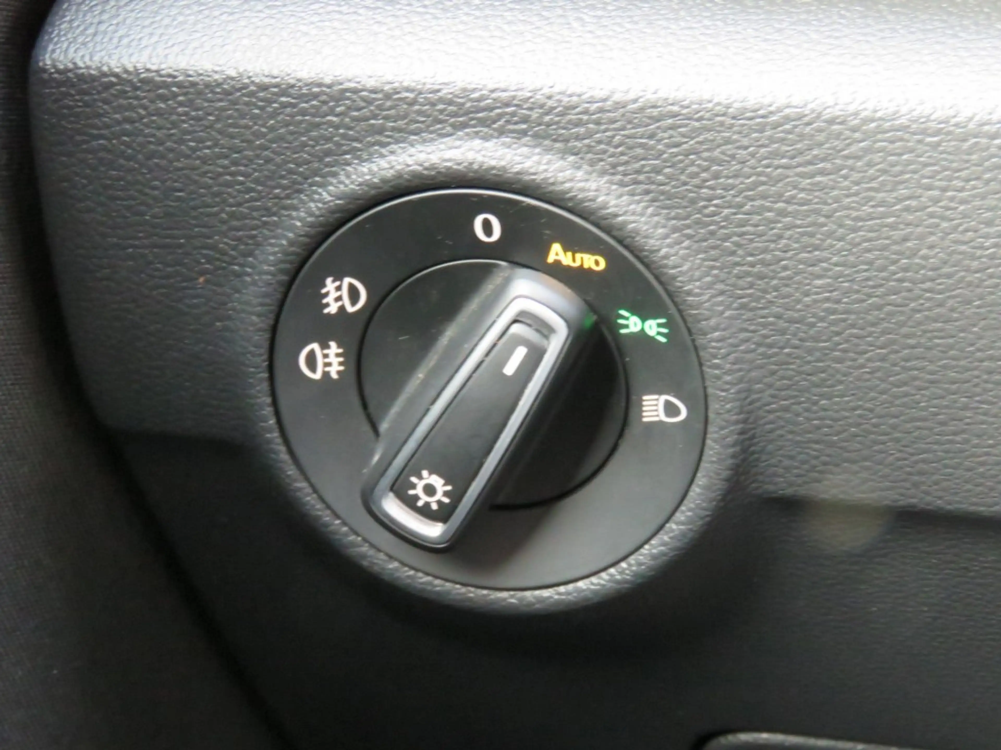 Volkswagen T-Roc 1.5 TSI 150pk SPORT BLACK EDITION / Led / Beats au — photo 33