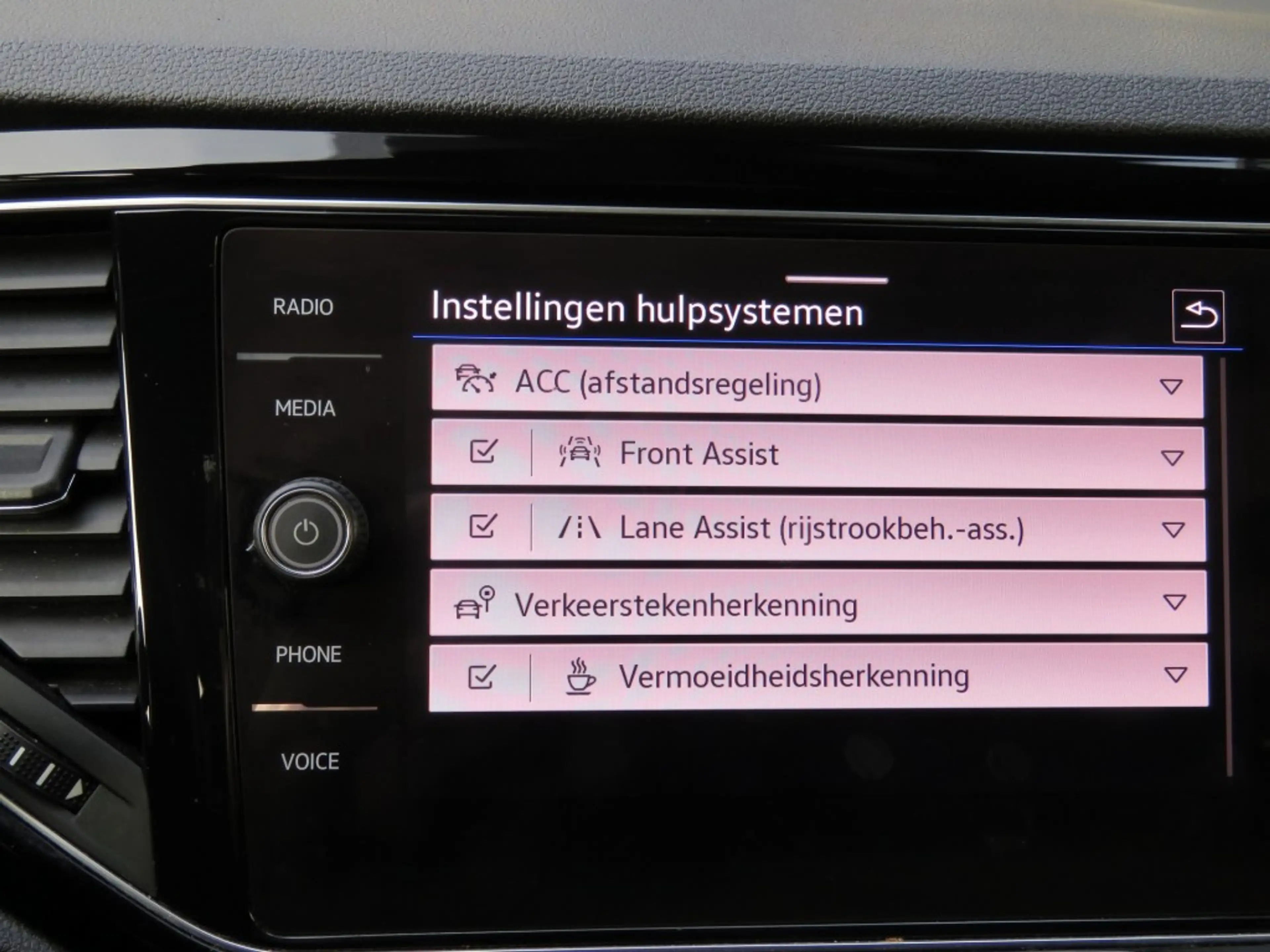Volkswagen T-Roc 1.5 TSI 150pk SPORT BLACK EDITION / Led / Beats au — photo 38
