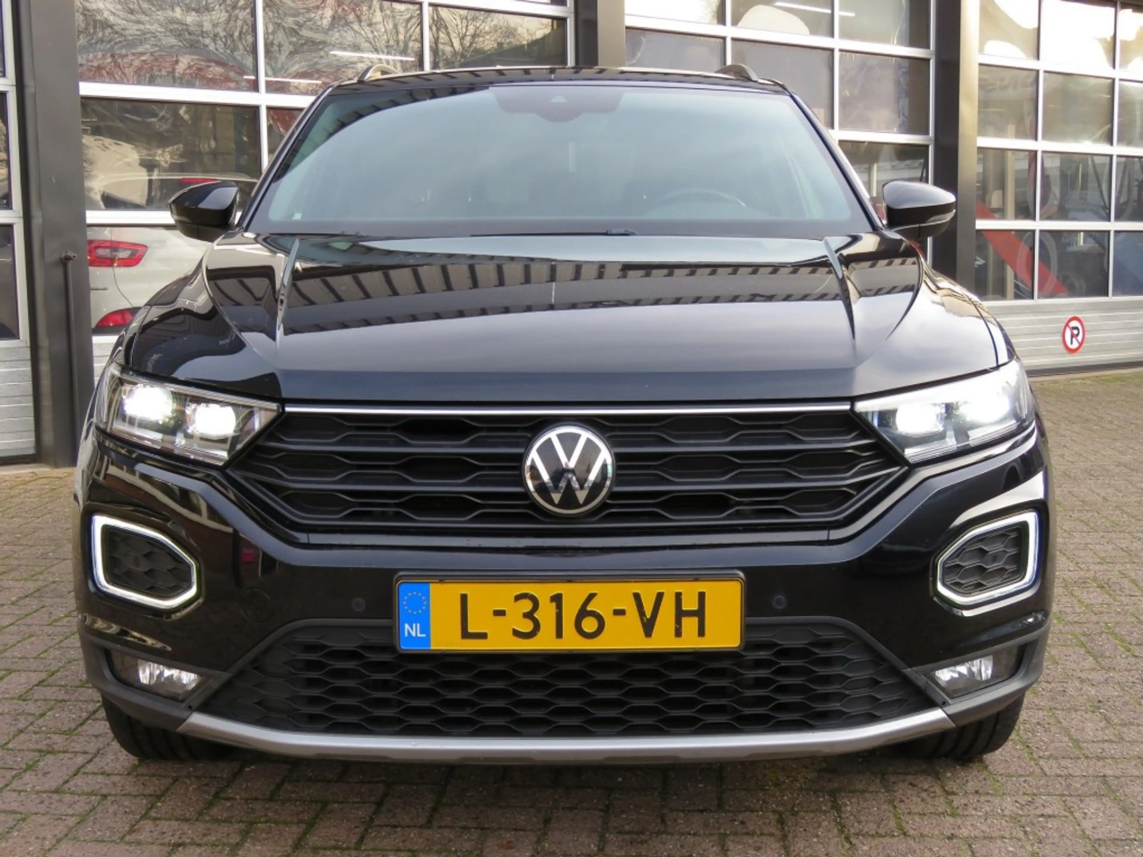 Volkswagen T-Roc 1.5 TSI 150pk SPORT BLACK EDITION / Led / Beats au — photo 8