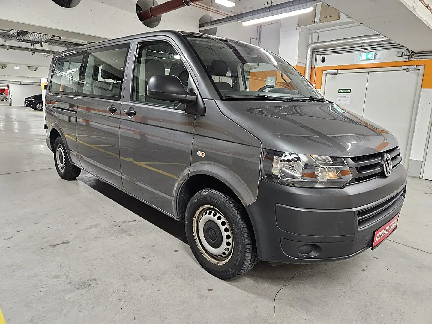 Volkswagen Sonstige Caravelle LR Startline 2,0 BMT TDI 4motion Grau - 2