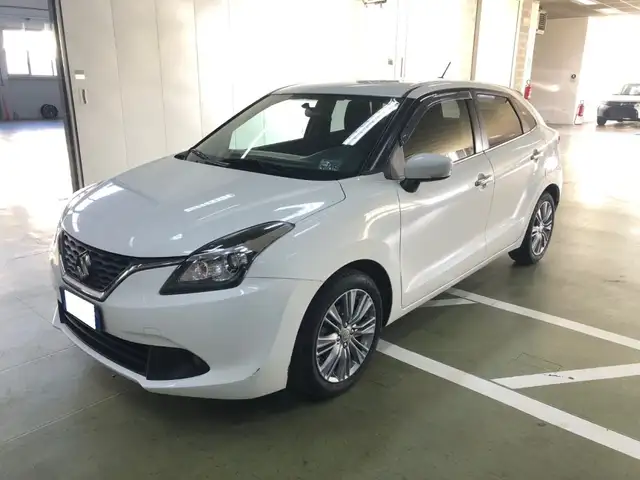 Suzuki Baleno 1.2 Hybrid B-Top
