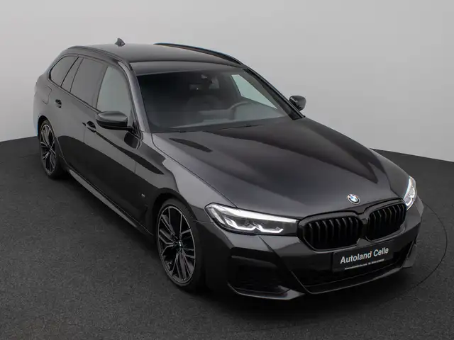 BMW 5 Series view 3