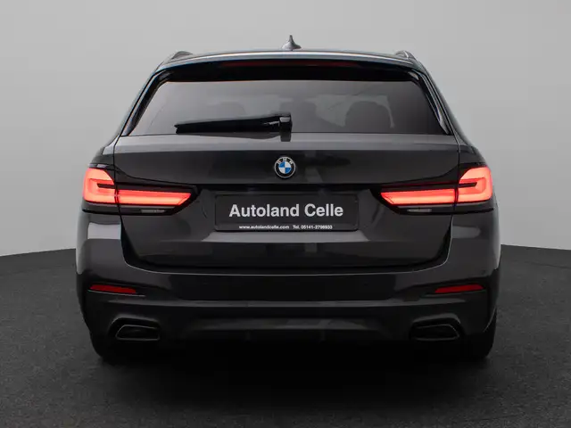 BMW 5 Series view 8