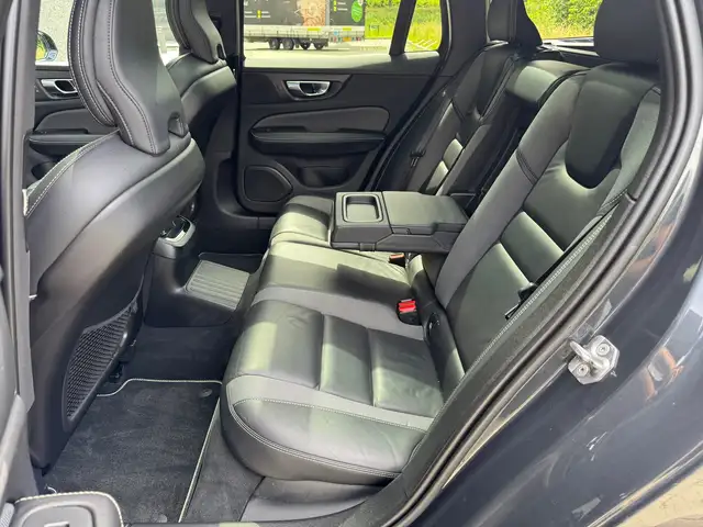 Volvo V60 view 13