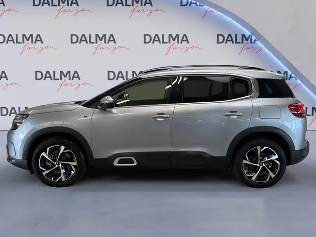 Citroen C5 Aircross view 2
