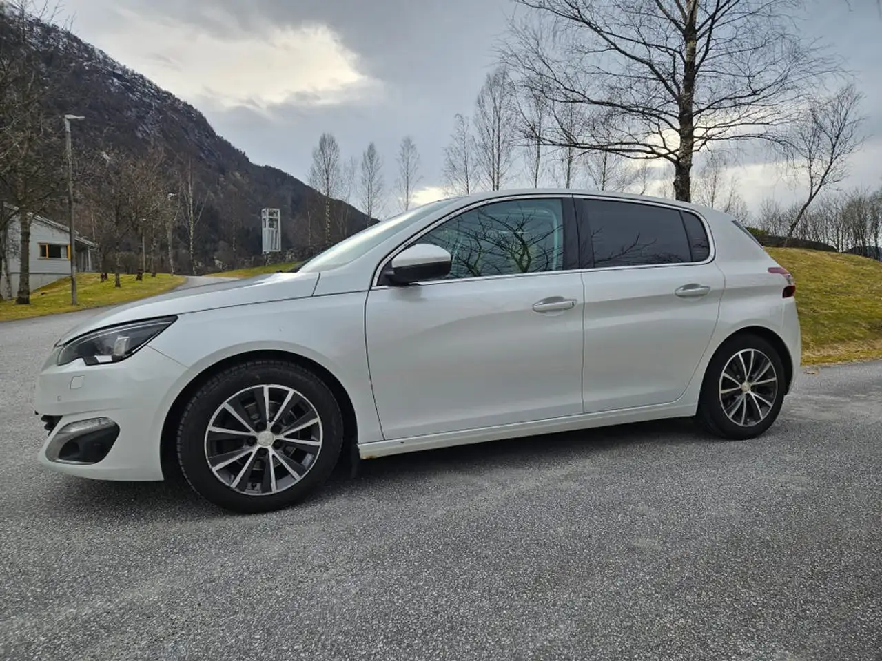 Peugeot 308 1.6 e-HDi 115ch FAP Allure