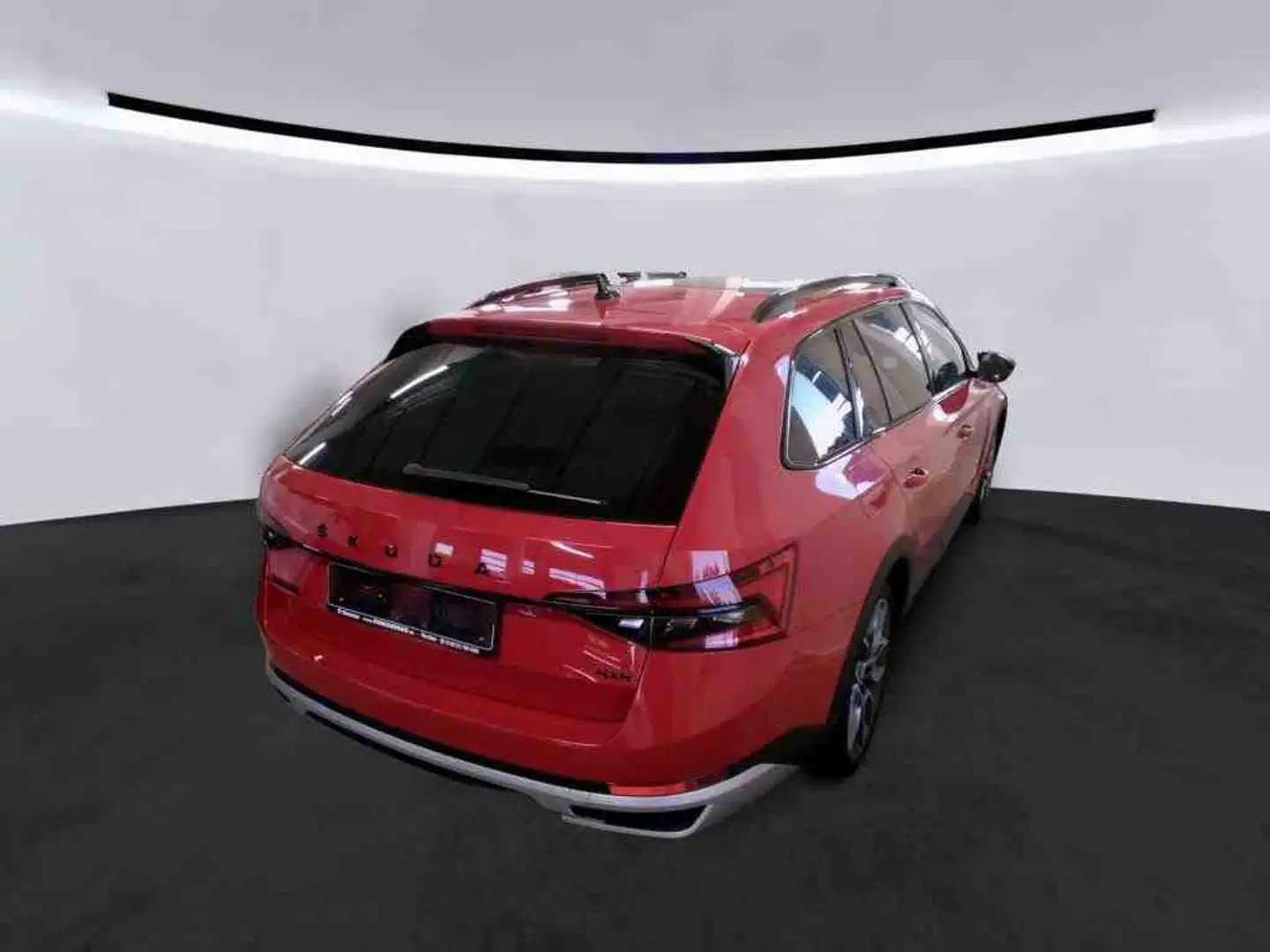 Skoda Superb Combi Scout 2.0 TSI DSG 4x4 Final Ed. Rot - 2