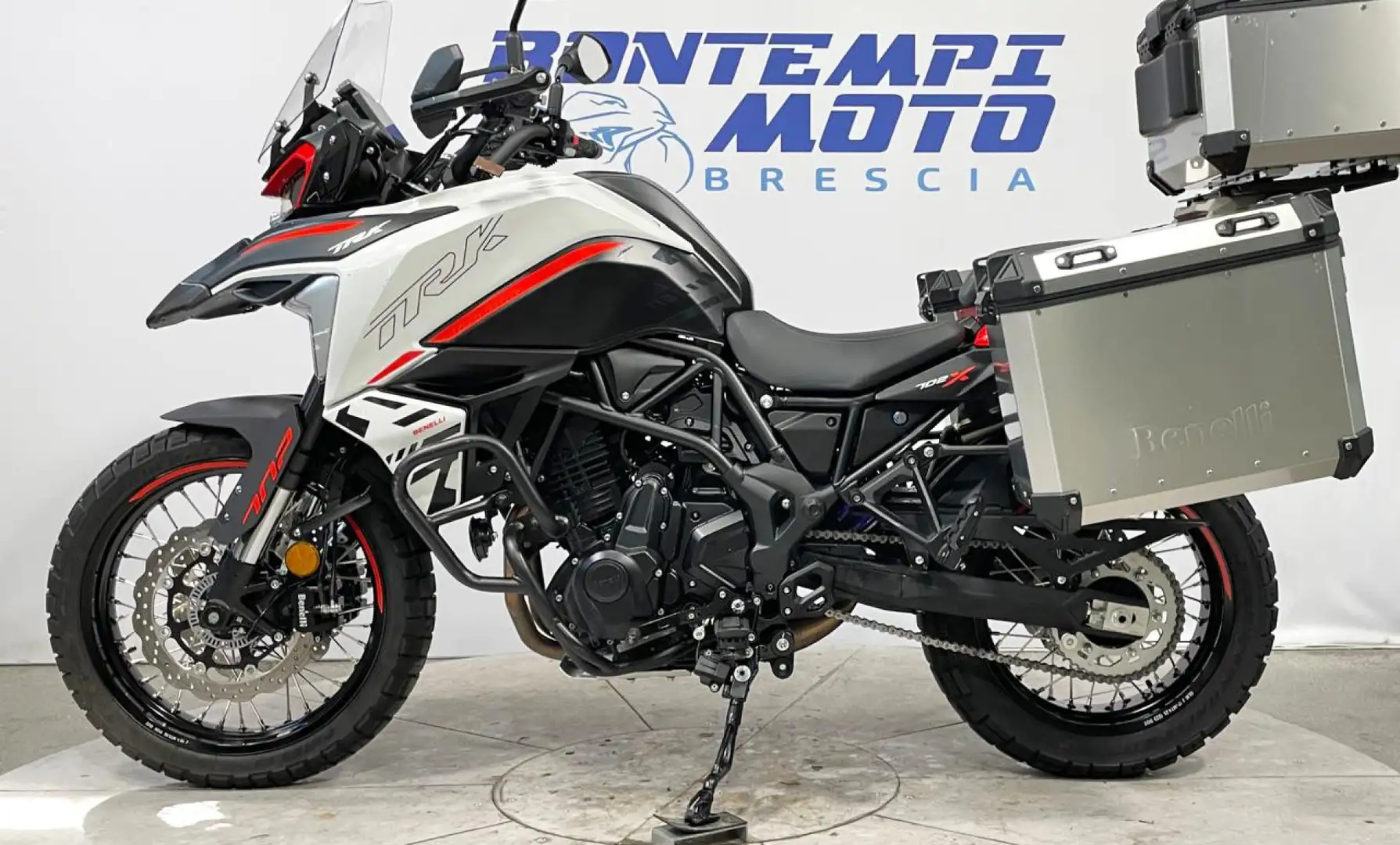 Benelli TRK 702 2024 - KM 2000 !!! - FULL OPTIONAL Bianco - 2
