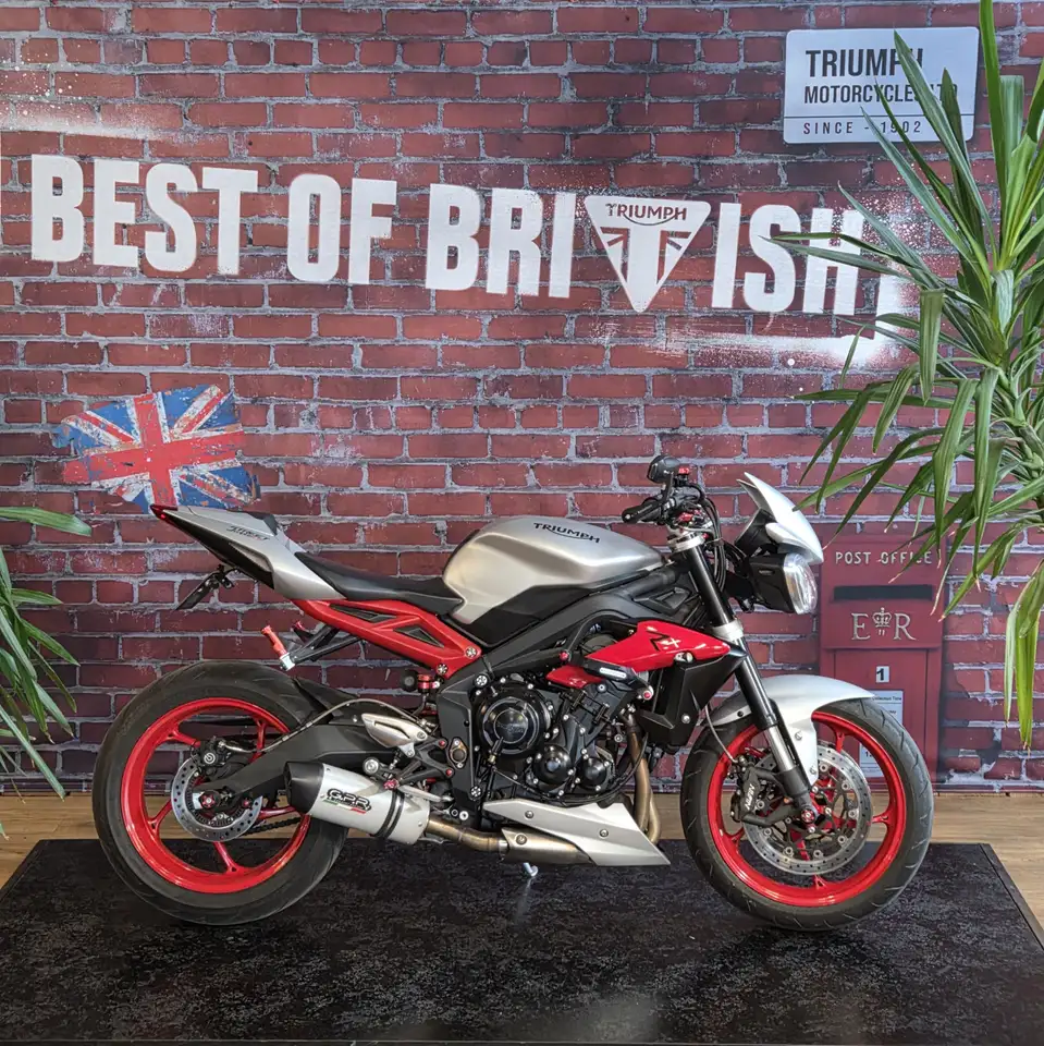 Triumph Street Triple 675