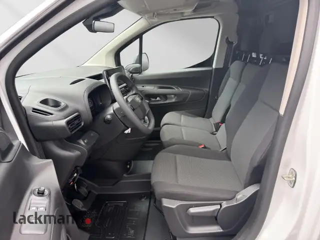 Toyota Proace view 8