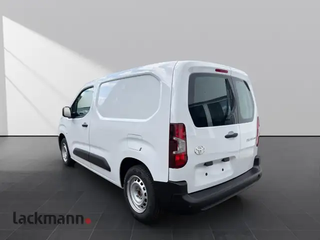 Toyota Proace view 6