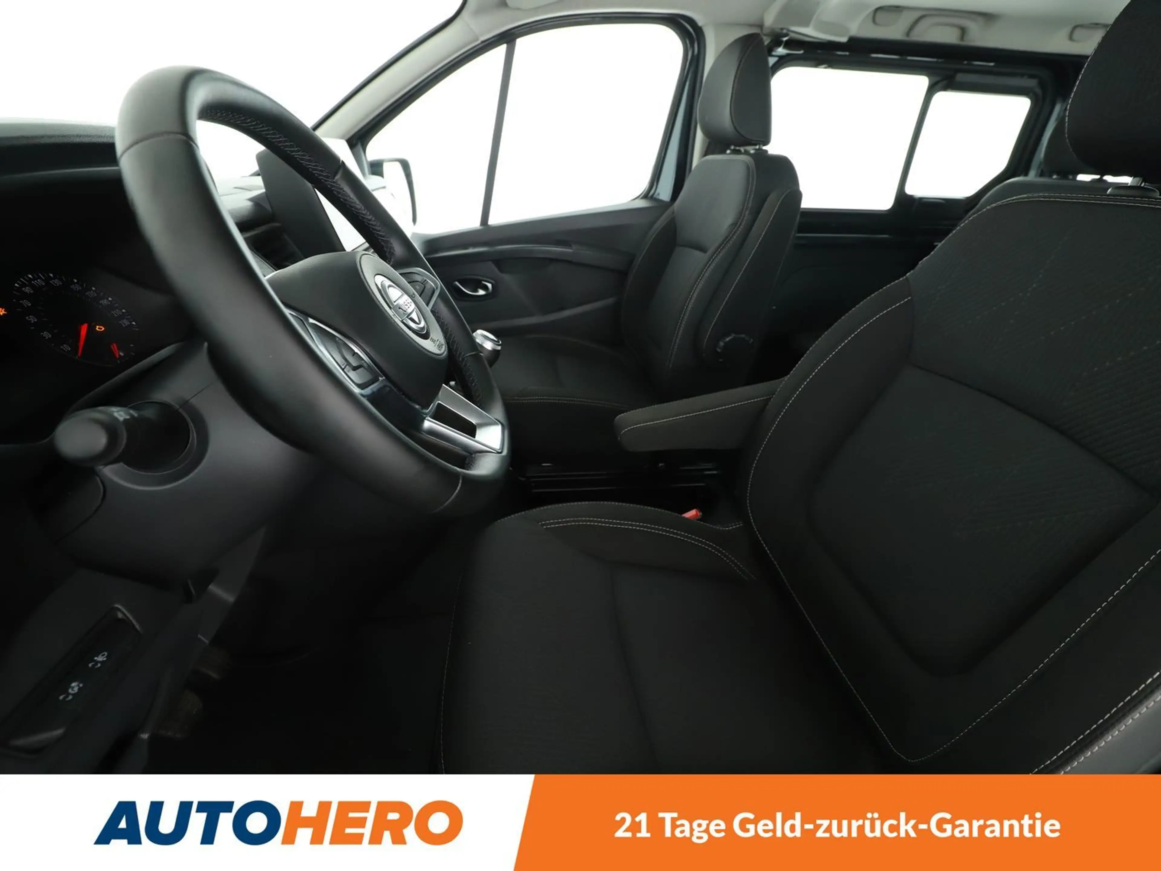 Nissan Primastar 2.0 dCi L2H1 3,0t N-Connecta *LED*TEMPO*PDC* — photo 10