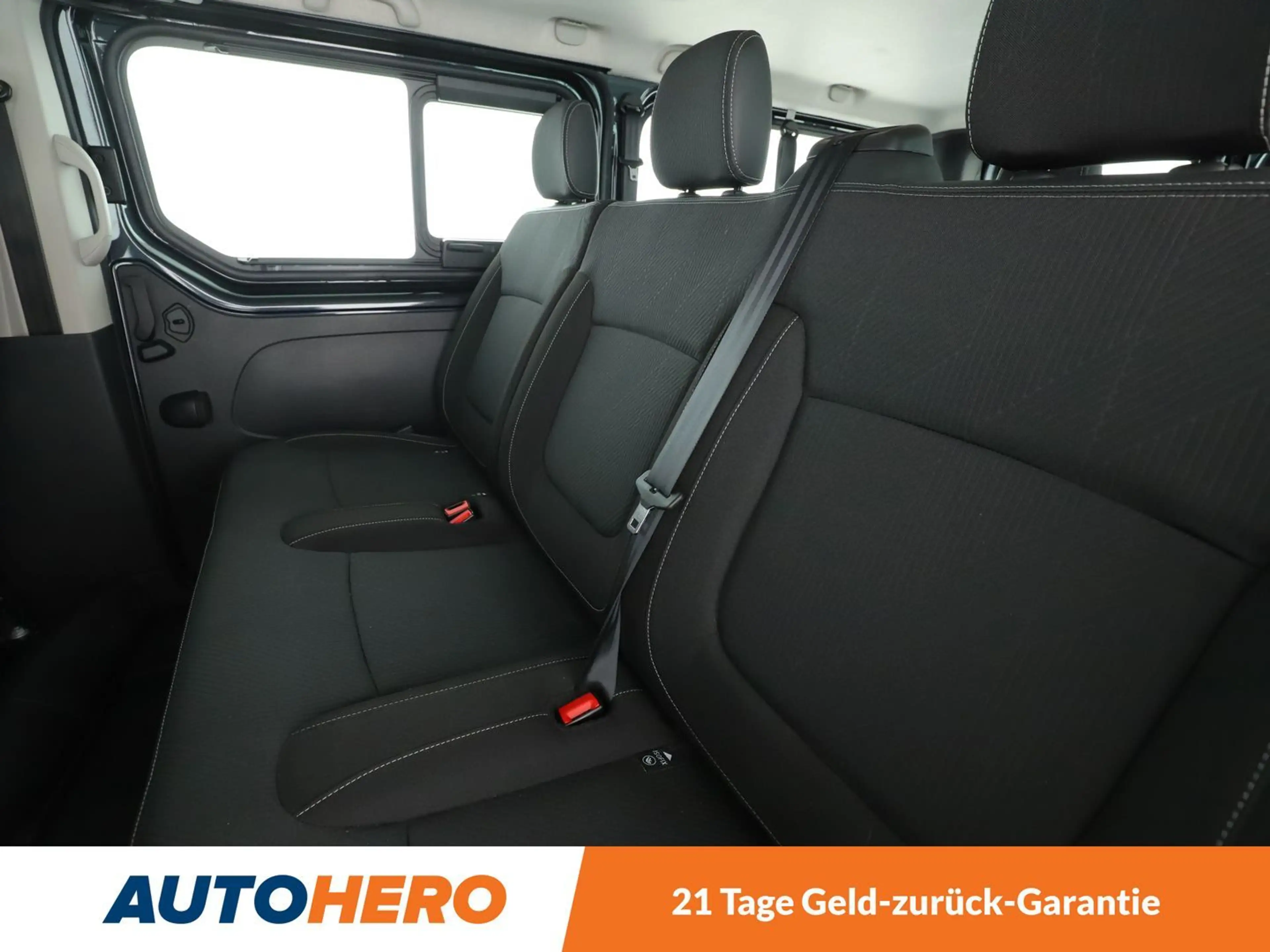 Nissan Primastar 2.0 dCi L2H1 3,0t N-Connecta *LED*TEMPO*PDC* — photo 14