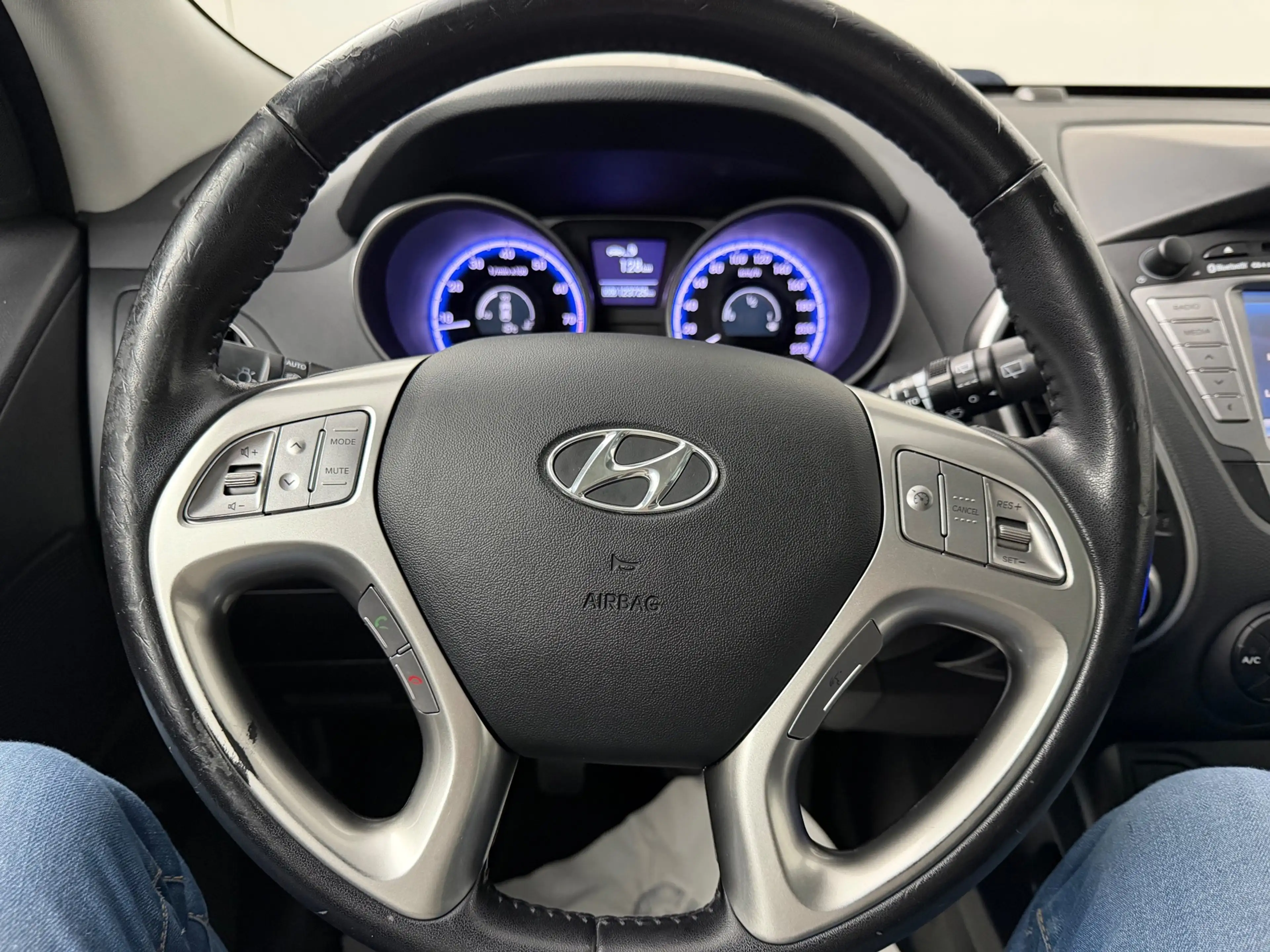 Hyundai iX35 2.0i i-Catcher # Pano # Leder # Camera # Trekhaak — photo 13