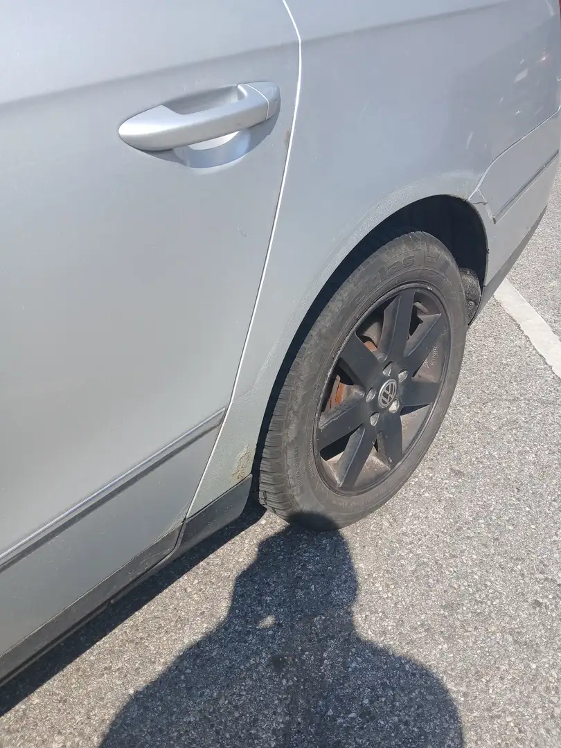 Volkswagen Passat 2.0 TDI Trendline - 1