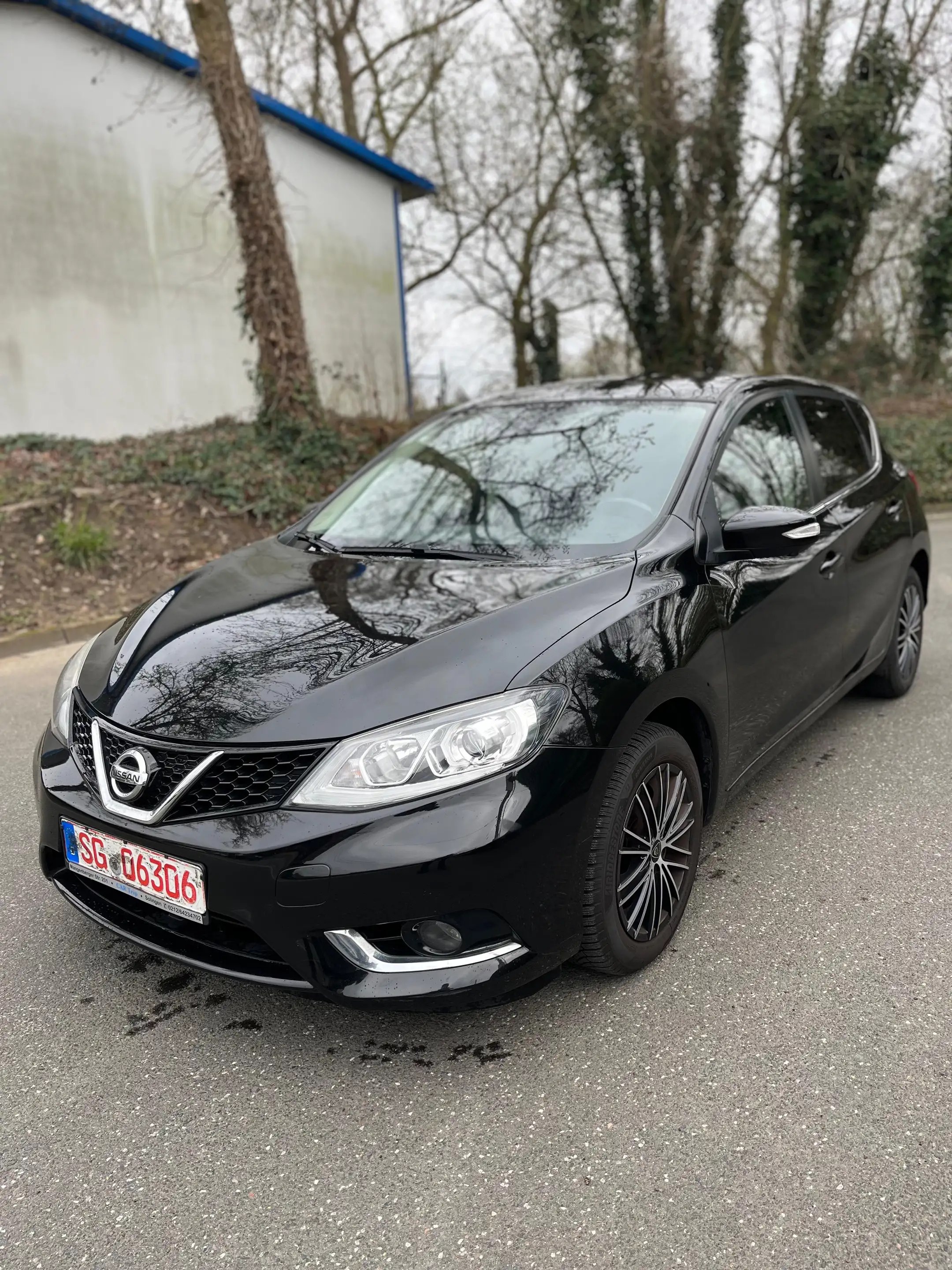 Nissan Pulsar 1.2 DIG-T Automatik / 1. Hand / Leder / Kamera
