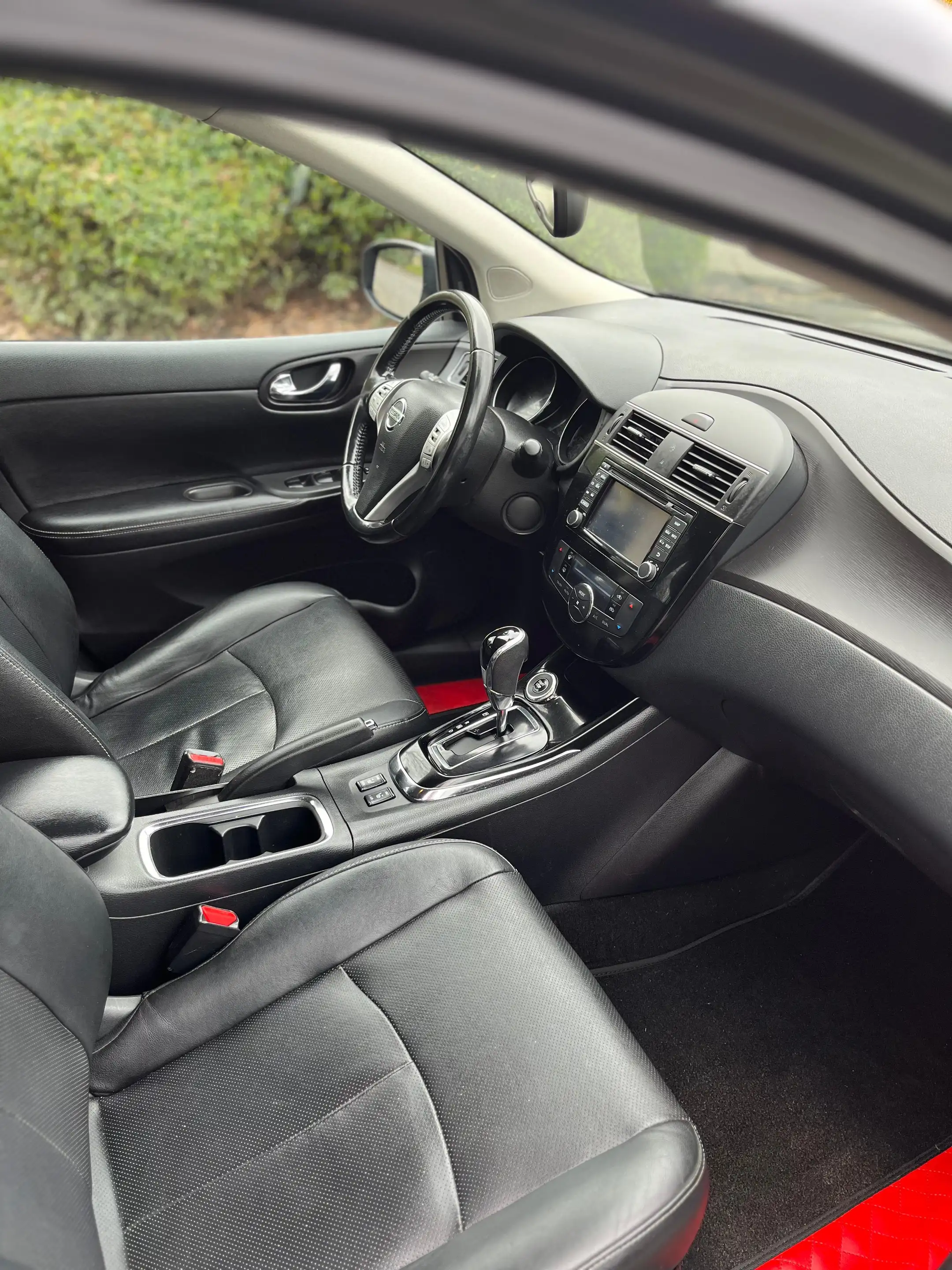 Nissan Pulsar 1.2 DIG-T Automatik / 1. Hand / Leder / Kamera — photo 9